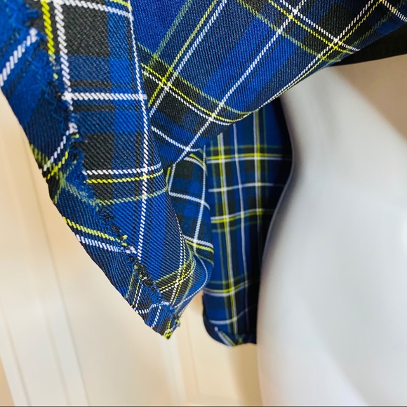 Vintage Beautiful Handmade Blue Tartan Cape Shawl - Picture 10 of 10